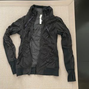 Lululemon womens lightweight zip up jacket size 6